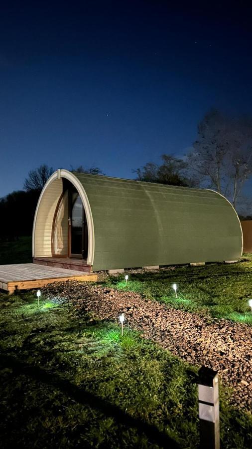 Orchard Luxe Glamping Pod Hotel Dungannon Exterior photo